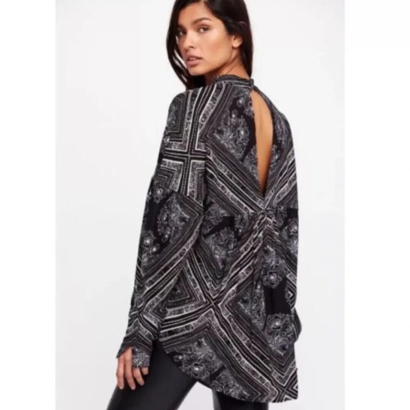 Free People Tunic Womens Small Black Walking On A Dream Boho Bandanna Grunge - Picture 1 of 10